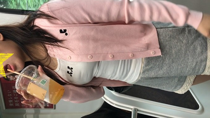 はち切れそうな巨乳女良至近距離ﾛｯｸｵﾝ！