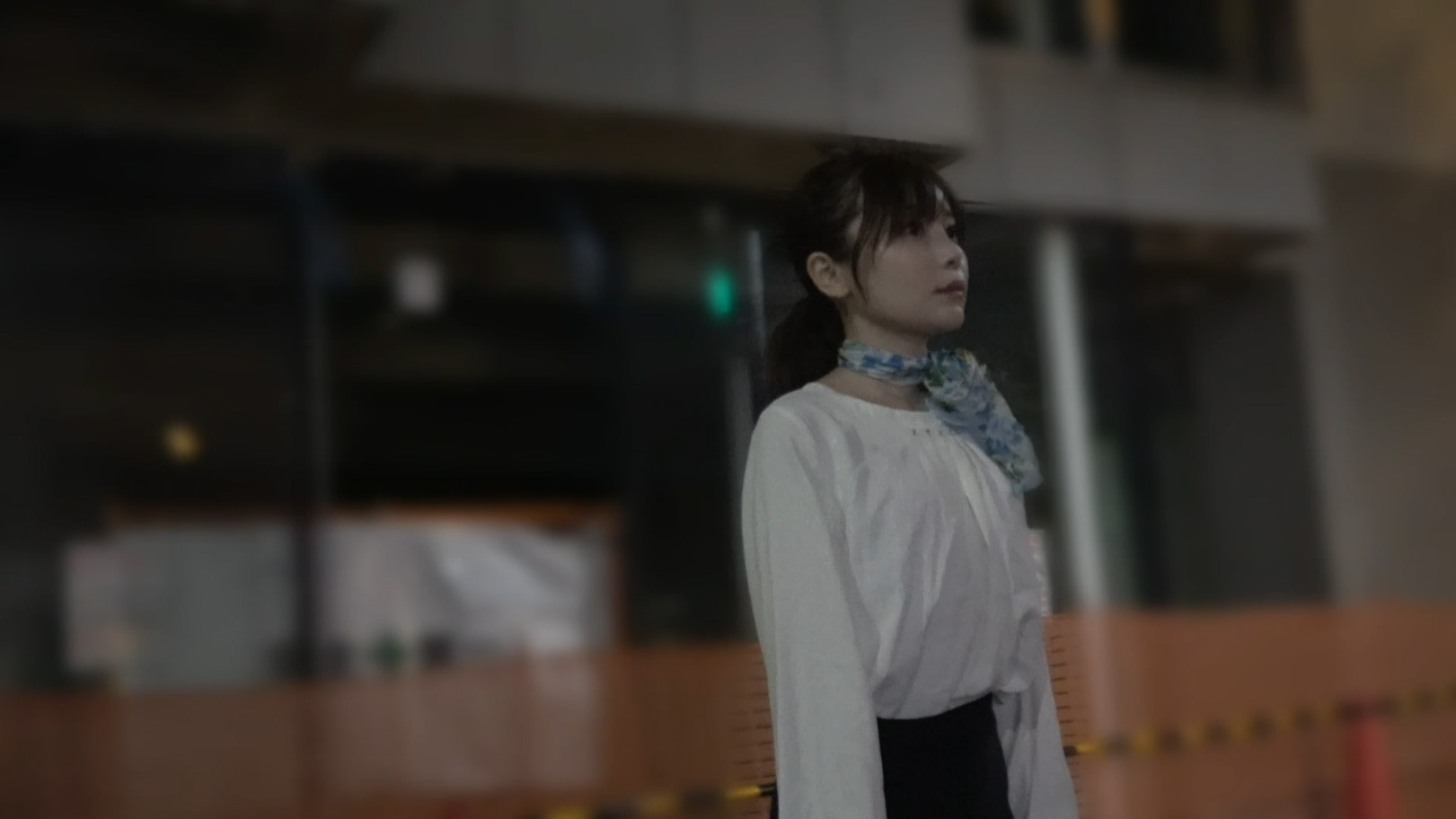 有名百貨店、美容部員。美貌と知性のハイスぺ女。2人がかりで女体弄び、何度も中出しマーキング。