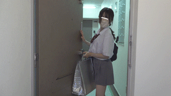 シングルと暮らす学生さんのプックリ膨らみかけ乳房！突起などない優しいおっぱいをご覧あれ⑭