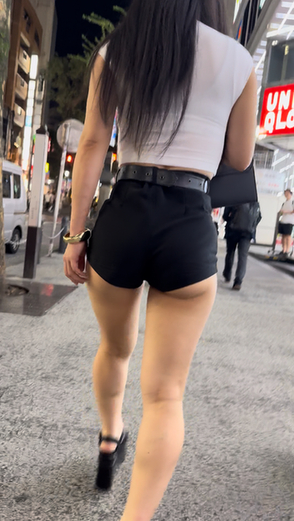 ヒップコレクションVol.10 肉感素晴らしいぴちぴちショートパンツのお姉さん３連発