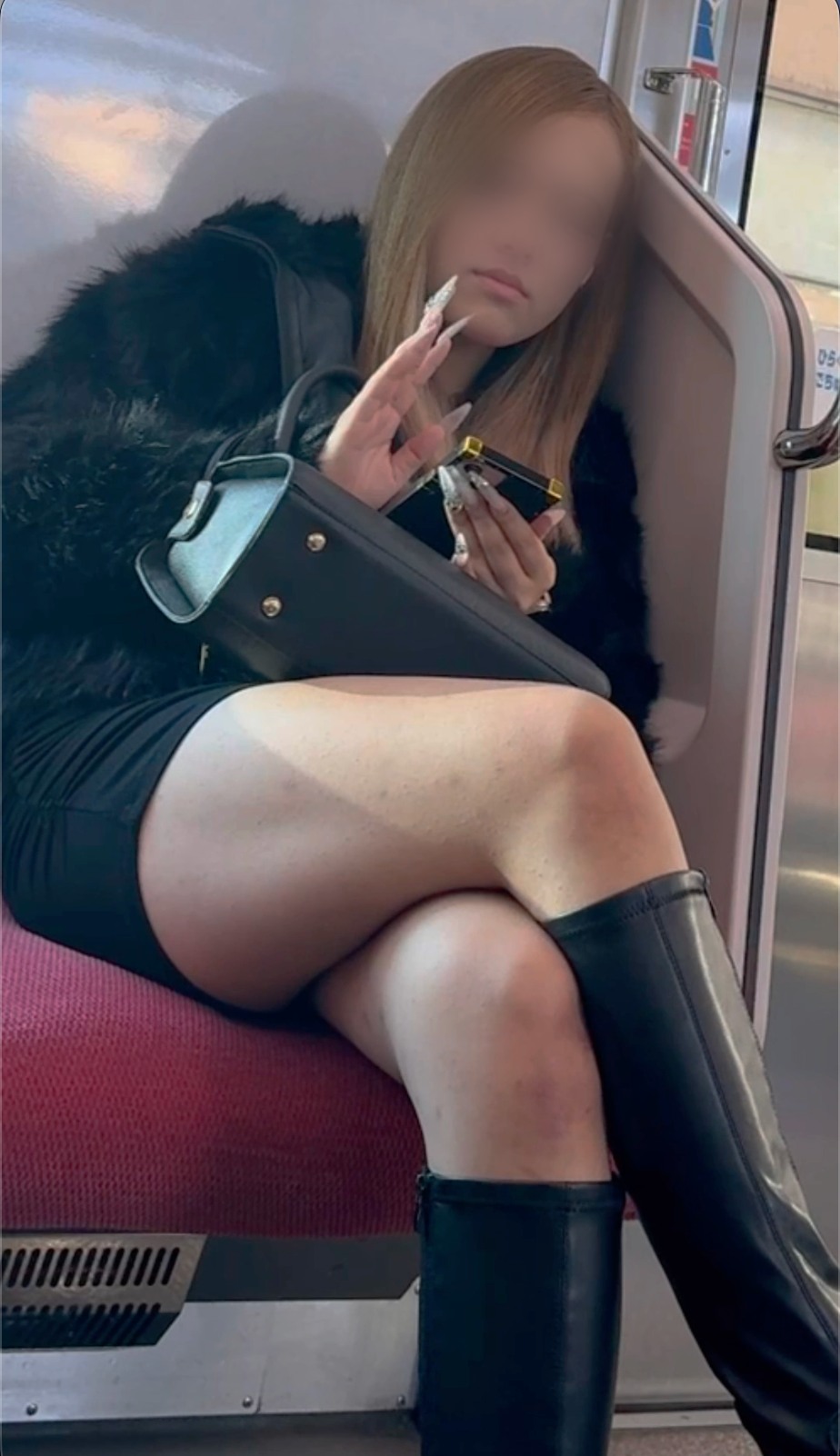 【再販】【裏太ももを堪能】脚を組むS級ギャル系お姉さんのロングブーツから見える裏太ももをじっくりと見まくり