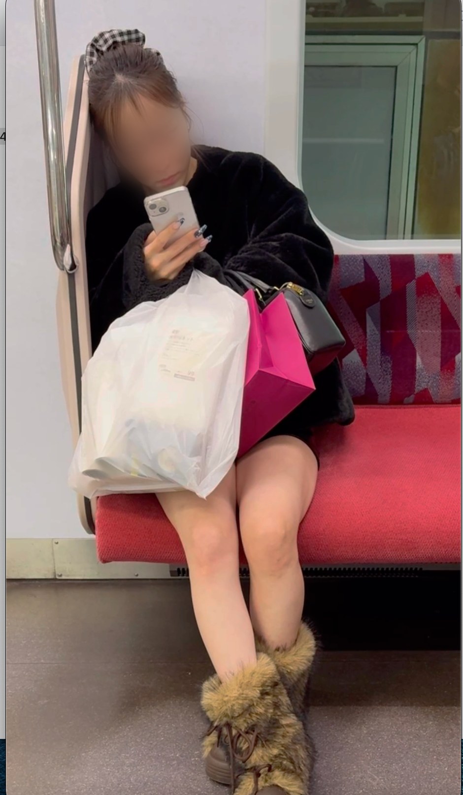 【再販】顔面偏差値も高いS級都会の美人お姉さんのショーパンから見える生脚を独占します