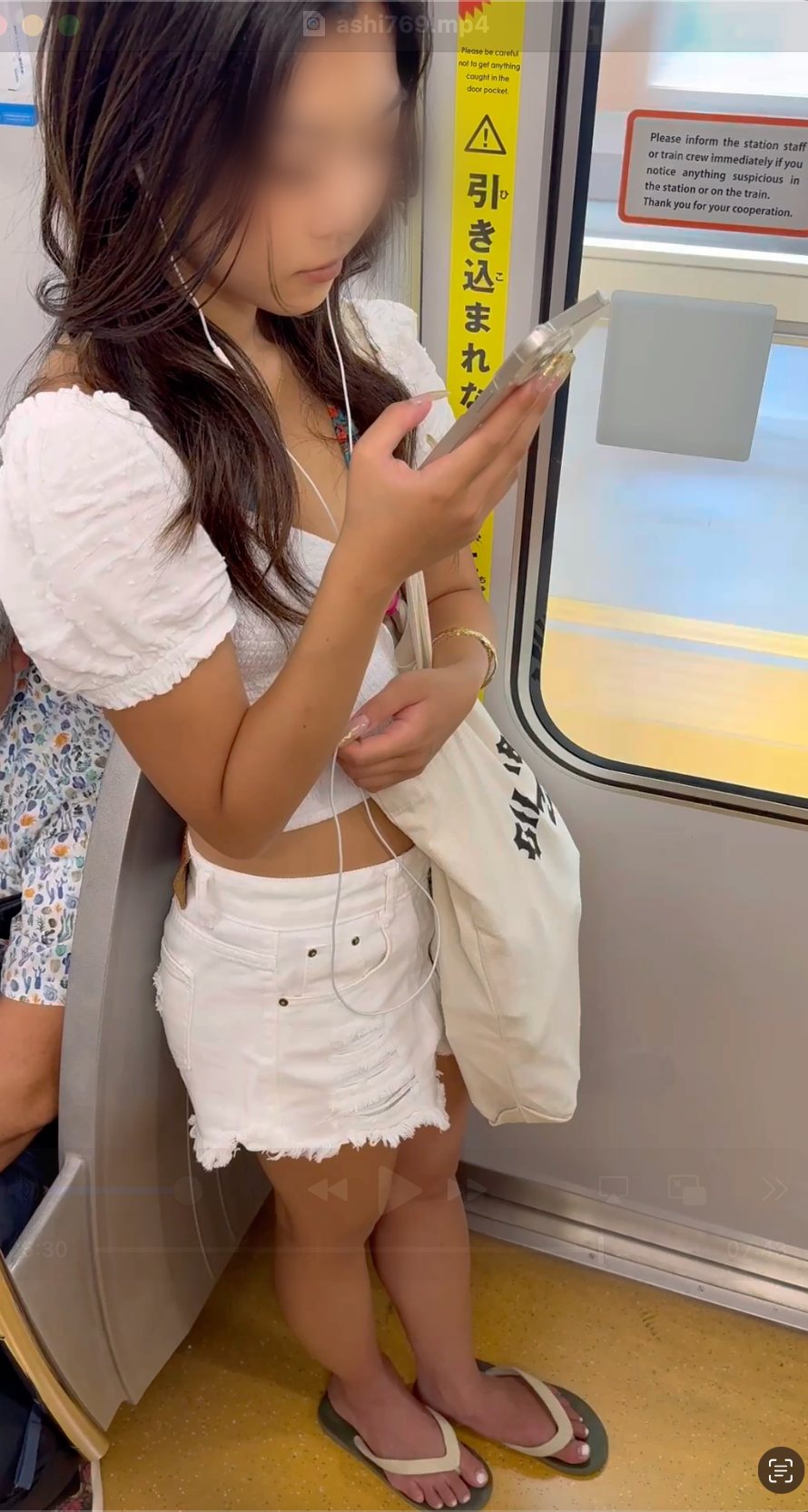 【再販】ミニスカからの立位対面美脚にズームイン！S級ギャル美人お姉さんの生脚美脚part2