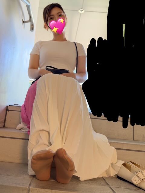 女子アナ系お姉さんのパンプスとナチュスト足裏とつま先＆足指動かしと接写