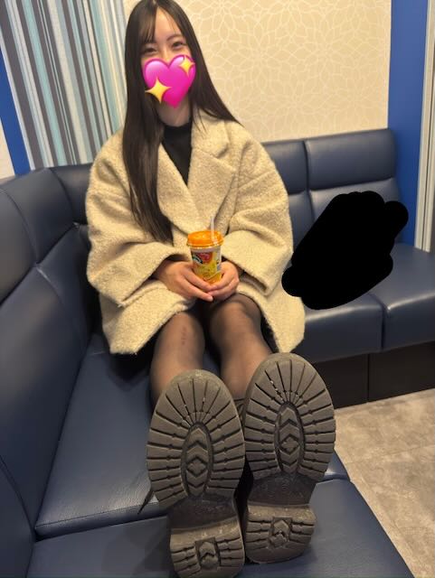 爽やか健康的19歳JDさんの黒ストッキング靴下足裏とつま先＆足指動かし