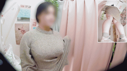 【グロ注意！】Eカップお姉さんのギャップしかない　経血パンツ　僕のお店の試着室580