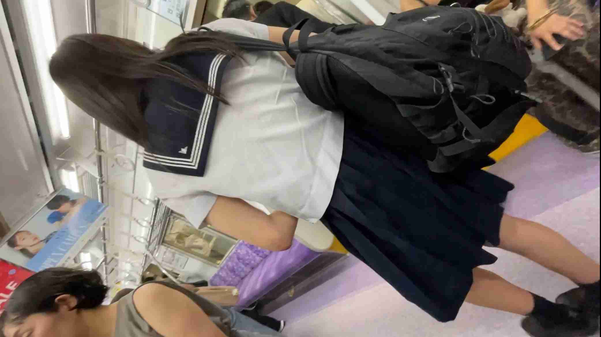 【再販】セーラー服はやっぱり可愛い22　お金持ちが通うSK高校JK3人のスカート内部をget！！