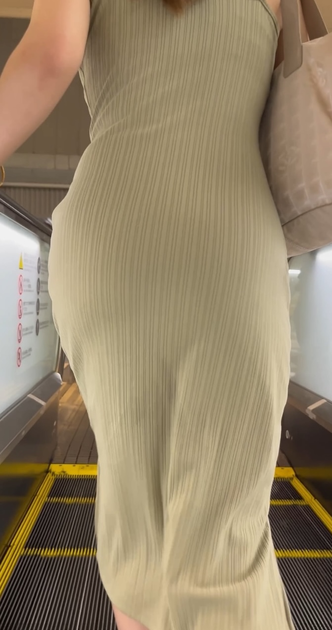【再販】《４K・高画質》 No.1303「えっろ！迫力ある乳とお尻を浮かび上がらせるニットワンピ」