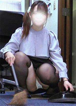 ２カメ同業者　デカすぎんだろ・・・！　ムチムチ都会っ子のパンティと尻を眺める　　