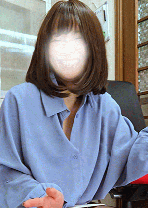 同業者パンチラ　パンツ撮ってました！？ 恥じらい笑顔にドキッとした午後