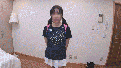 【バドミントン合宿での秘密】ぷっくり乳首をこちょこちょ！オイルパイ揉みで声が出ちゃう