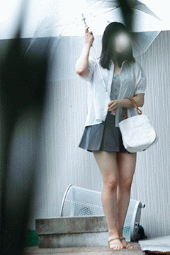土砂降りパンティ　雨宿りお姉さんの秘蔵パンツを覗き見る
