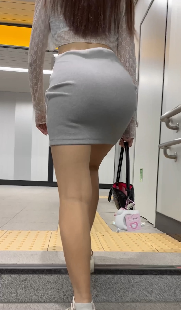 【再販】《４K・高画質》 No.1447「とてつもないプリッと感！サイトで知り合ったおじさんと歩くエロGAL」