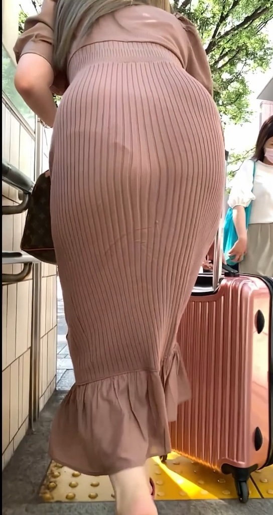 【再販】No.1294「ありがとうございます！旅行中の肉感BODYギャルの突き出される迫力満点巨尻」