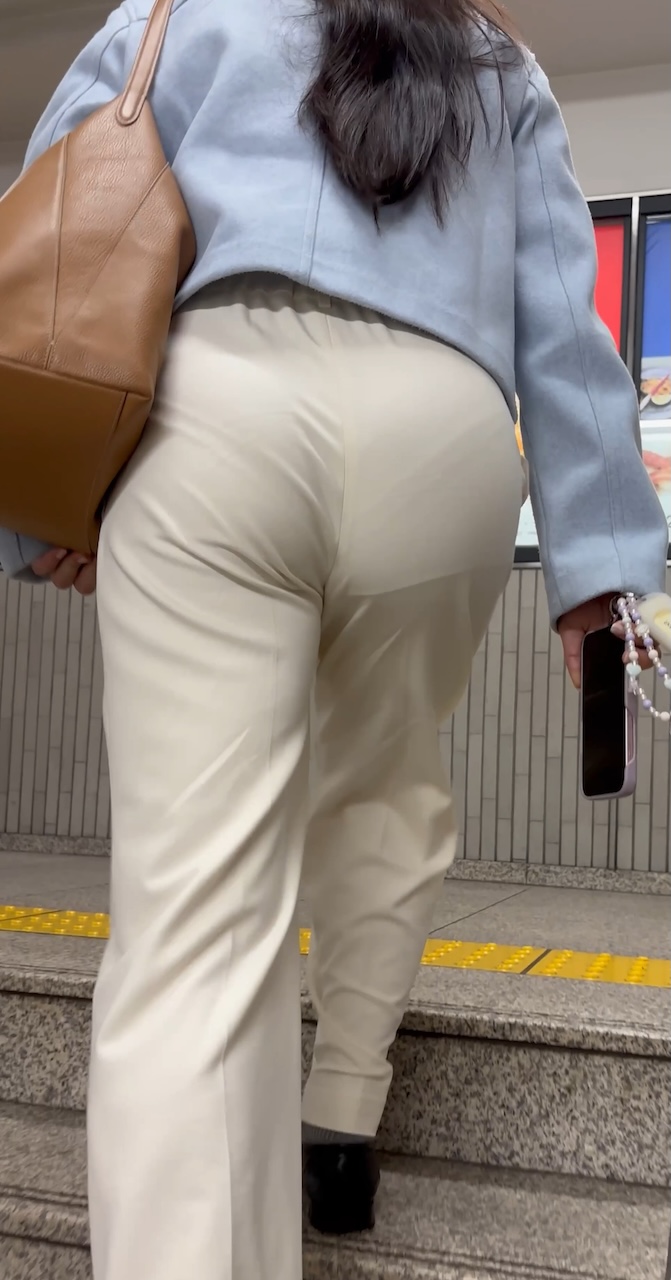 【再販】《４K・高画質》 No.1430「天才的なスラックスパンツ！尻肉の躍動感ももの凄い」