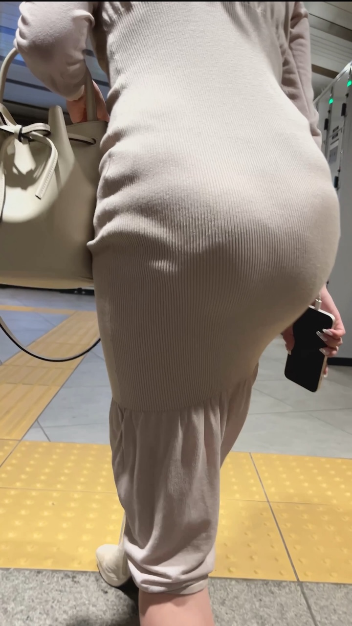 【再販】《４K・高画質》 No.1388「ワンピがパンパン！画面いっぱいに映し出される魅惑のデカ尻アパレルGAL」