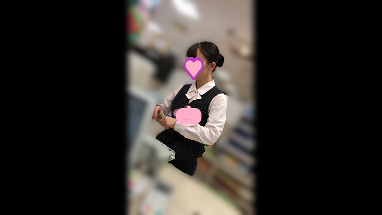 【再販】制服店員さんのスカートの中の秘密03　～品出しの最中に背後から忍び寄る影～