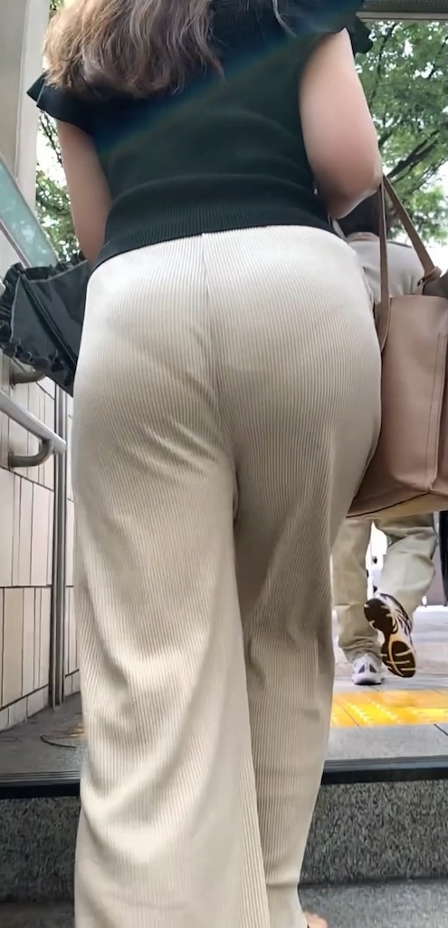 【再販】No.1402「規格外BODY！日本人ではトップレベルの美巨尻のセレブ人妻」