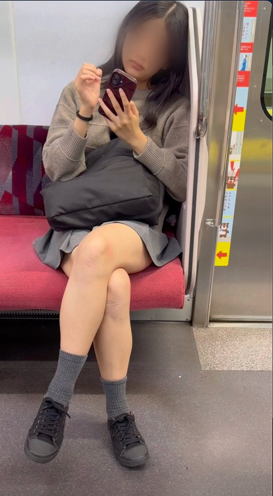 【再販】対面独占！脚を組むS級美人お姉さんの生脚＆ストッキング美脚をガンガン見まくる！