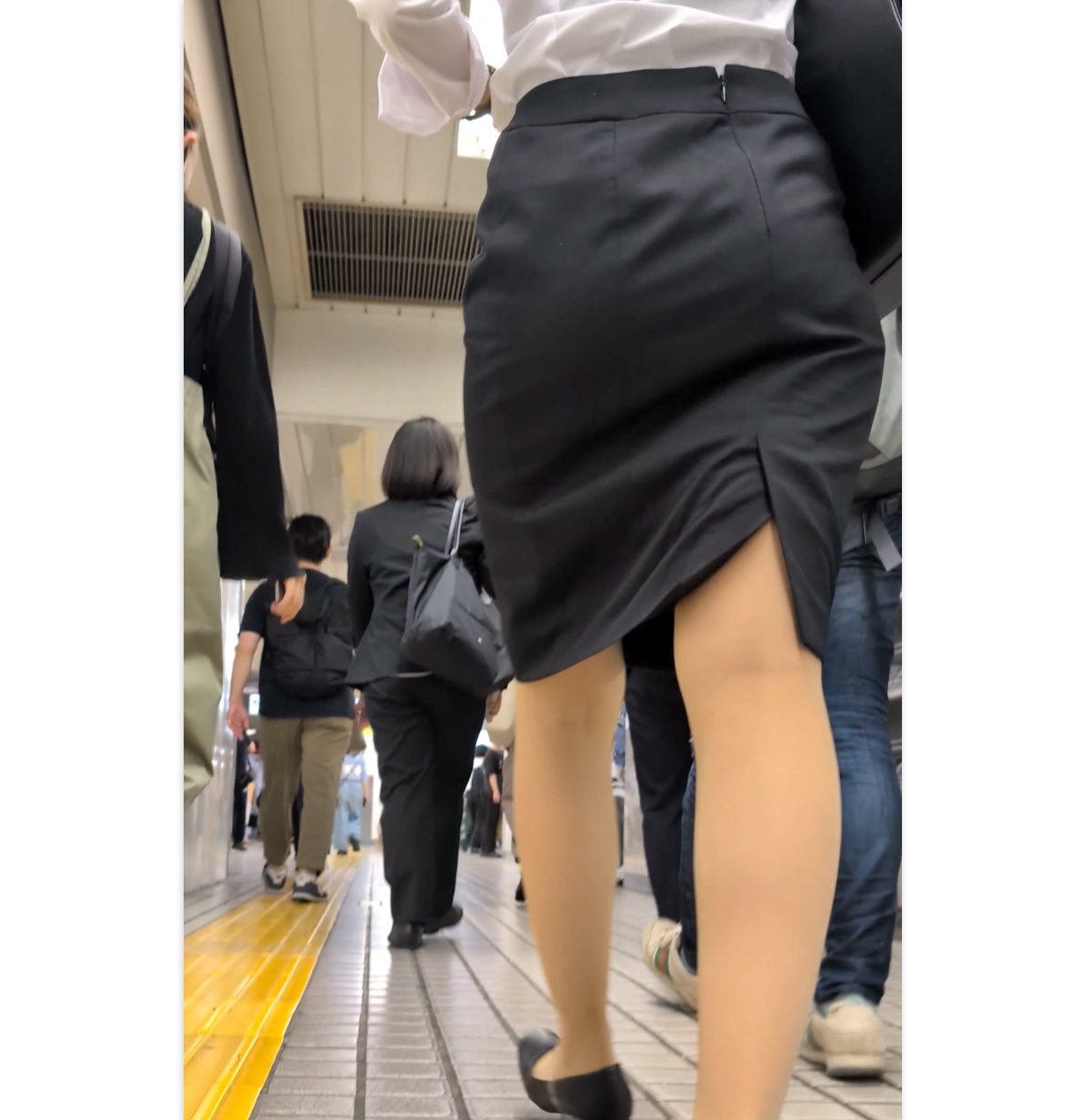 【461】ステキなスーツOLにグイッと接近な短編集vol.17