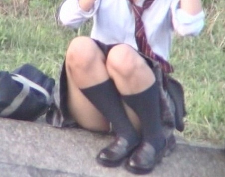 J○ パンチラ 股間撮影