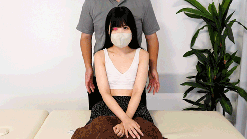 黒髪ロングの可愛い系女性。美乳の勃起乳首を弄り絶頂する開発施術【マッサージ/開発】