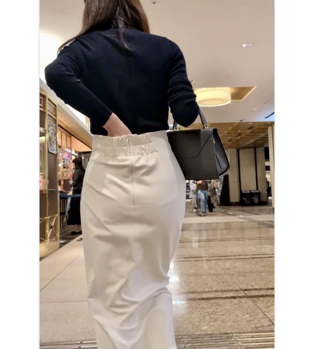 【529】ロングタイスカに手を突っ込んでモゾモゾ…な長身OLさん！