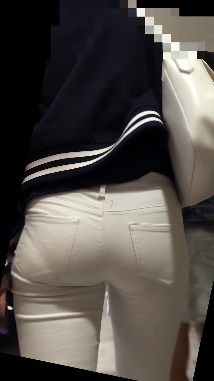 【再販】116むちむち下半身でピタピタな白パンを履きこなす