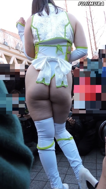 【再販】露出しまくり巨尻丸出し食い込みコスプレ2016冬【動画】3作品セット販売 2813 2947 2982