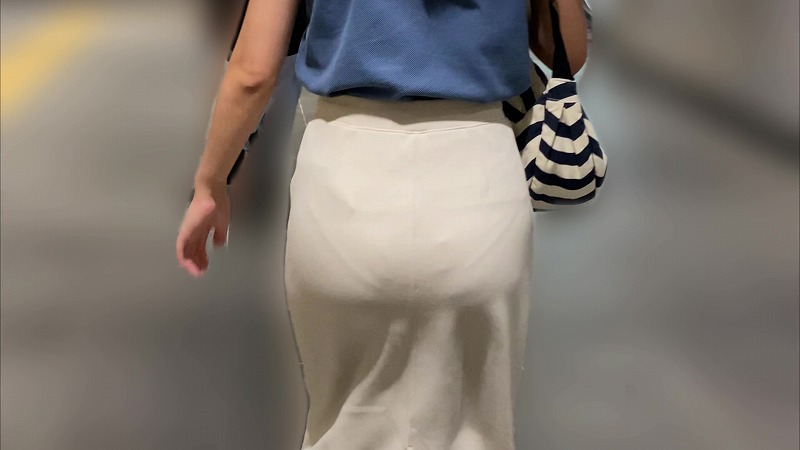 【再販】美人系OLのパンティーラインくっきり動画(/ω\)