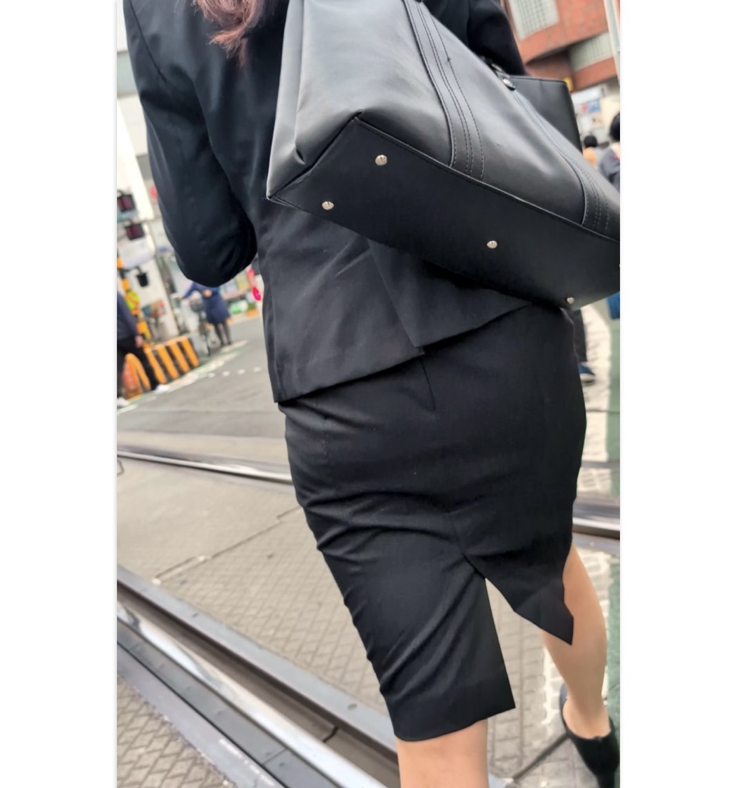 【480】これぞリクルートスーツの醍醐味、高レベルタイトスカートOLさんを追う！