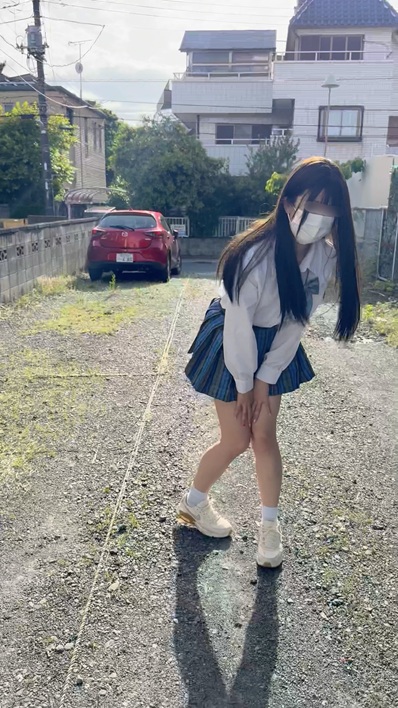 青チェ制服で遠隔ローター飛びっ子を装着して外出してきましたっ♡