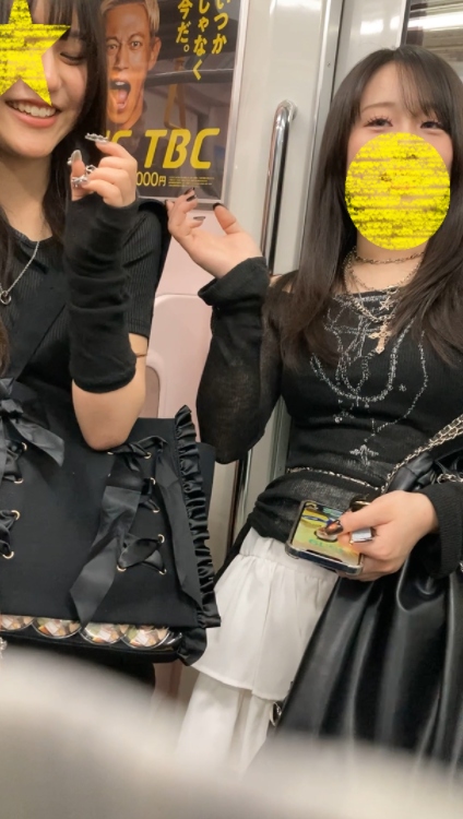 超絶かわいいレベルMAXな女良達至近距離ﾛｯｸｵﾝ！