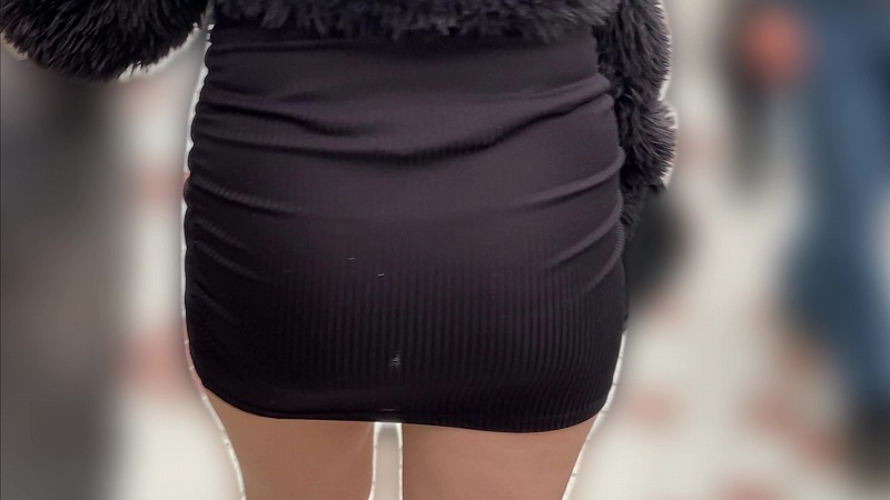 【再販】透け透けのブラックのミニスカニットワンピを履いたお姉さん(/ω＼)