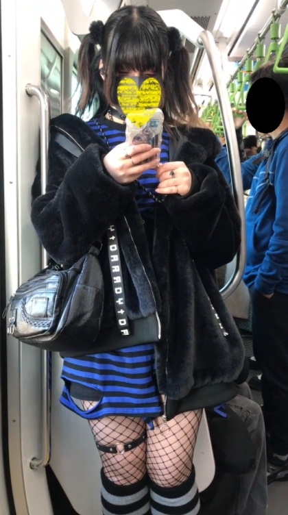 ゴスロリ？！エロい網タイツ女良至近距離ﾛｯｸｵﾝ！