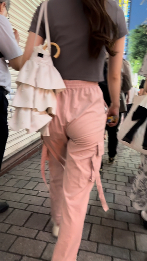 デニム女子コレクションVol.21 食い込み抜群シルエット丸わかりのピンクのズボンのお姉さんとハイウェストデニムのお姉さん♡