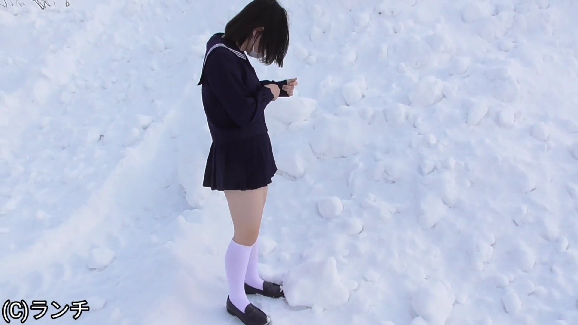 【再販】あやかちゃん学校帰りにパンツ撮影(電車内パンモロ、屋外パンモロ)