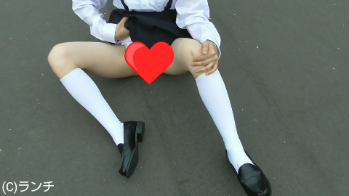 【再販】【制服少女】ひと気の無いところに連れ込んでジュニア用綿柄パンツ撮影(夏制服)吊りｽｶｰﾄ