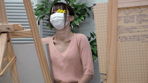 ［お絵描き教室/胸チラ⑮]SS級美女の胸チラを彼氏を横目に●撮/美術部女子大生の胸チラ